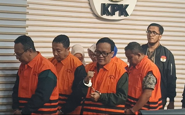 Wamenaker Immanuel Ebenezer alias Noel membantah tuduhan dirinya terlibat dalam kasus dugaan pemerasan Rp3 miliar terkait pengurusan kesehatan kerja K3. (Selvianus Kopong Basar / FTNews.co.id)
